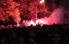 В ходе первомайской демонстрации в Берлине произошли столкновения леворадикалов с полицией