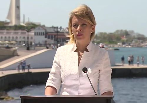 Мария Захарова проводит еженедельный брифинг из Севастополя (4 мая 2017) Мария Захарова проводит еженедельный брифинг из Севастополя (4 мая 2017)