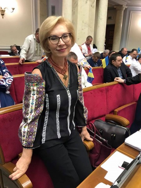 Это не сельсовет, это парламент одной европейской страны Это не сельсовет, это парламент одной европейской страны