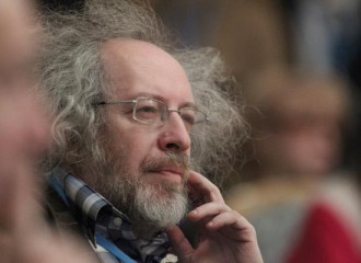 "Скрытая угроза": Венедиктова облили виски на выступлении в Питере