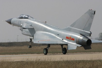 Пентагон сообщил об опасном сближении двух истребителей КНР с самолетом США Пентагон сообщил об опасном сближении двух истребителей КНР с самолетом США