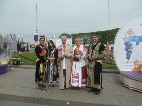 День города здорового человека. "Бал национальностей" Санкт-Петербург. Видео- Фоторепортаж День города здорового человека. "Бал национальностей" Санкт-Петербург. Видео- Фоторепортаж