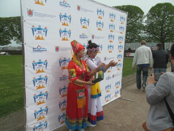 День города здорового человека. "Бал национальностей" Санкт-Петербург. Видео- Фоторепортаж День города здорового человека. "Бал национальностей" Санкт-Петербург. Видео- Фоторепортаж