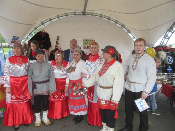 День города здорового человека. "Бал национальностей" Санкт-Петербург. Видео- Фоторепортаж День города здорового человека. "Бал национальностей" Санкт-Петербург. Видео- Фоторепортаж