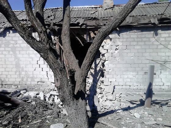 Сводка от НМ ЛНР 29 мая 2017. Укрофашисты обстреляли Первомайск, повреждены дома и хозпостройки