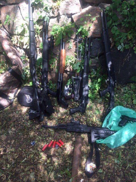 В/на Украина жить стало лучше, жить стало веселей: После перестрелки в Винницкой области полиция задержала 42 человека. В/на Украина жить стало лучше, жить стало веселей: После перестрелки в Винницкой области полиция задержала 42 человека.