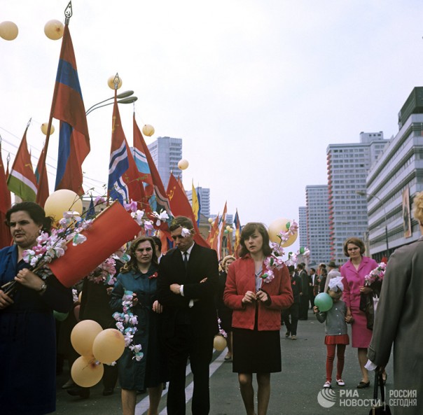 Праздник труда и будущие проблемы. Ростислав Ищенко