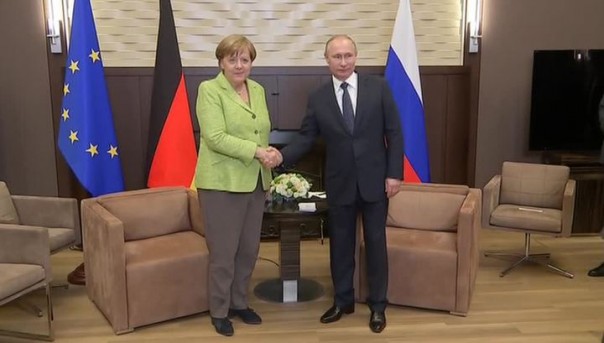 Путин: ситуация на Украине вызывает серьёзную озабоченность. Совместная пресс-конференция Владимира Путина и Ангелы Меркель в Сочи