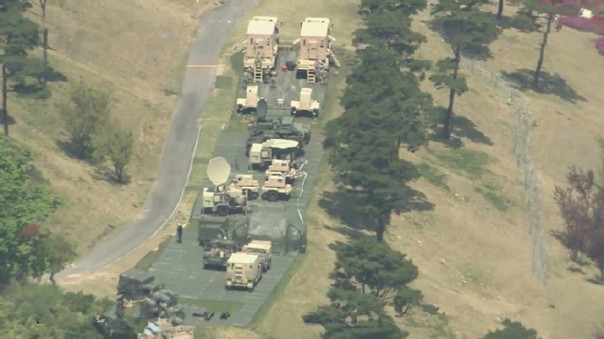 Позиции систем заатмосферного перехвата ракет THAAD в южнокорейской провинции Кенсан-Намдо