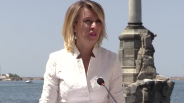 Мария Захарова проводит еженедельный брифинг из Севастополя (4 мая 2017)