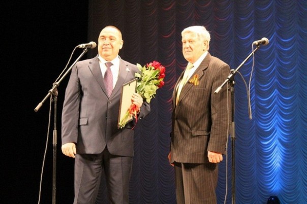 Сводка от НМ ЛНР 4 мая 2017. Жители Георгиевки открыли памятные доски учителям, погибшим в результате агрессии Киева Сводка от НМ ЛНР 4 мая 2017. Жители Георгиевки открыли памятные доски учителям, погибшим в результате агрессии Киева