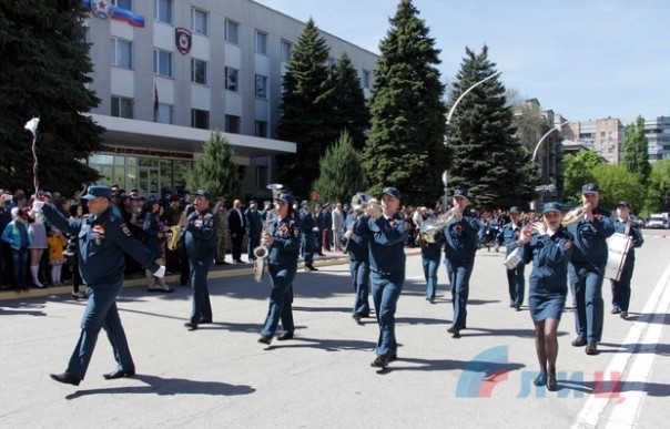 Глава ЛНР поздравил сотрудников МВД Республики с Днем Победы и вручил краповые береты Глава ЛНР поздравил сотрудников МВД Республики с Днем Победы и вручил краповые береты