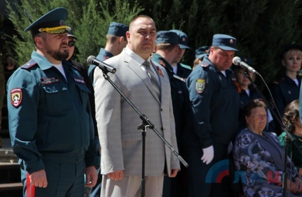 Глава ЛНР поздравил сотрудников МВД Республики с Днем Победы и вручил краповые береты Глава ЛНР поздравил сотрудников МВД Республики с Днем Победы и вручил краповые береты