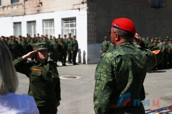 Сводка от НМ ЛНР 7 мая 2017. Отличившиеся бойцы Комендантского полка ЛНР получили медали и повышение по службе Сводка от НМ ЛНР 7 мая 2017. Отличившиеся бойцы Комендантского полка ЛНР получили медали и повышение по службе