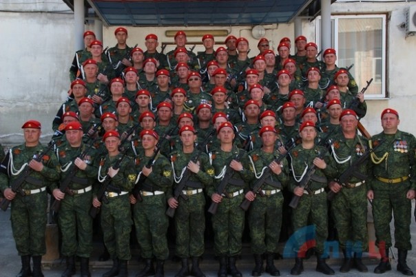 Сводка от НМ ЛНР 7 мая 2017. Отличившиеся бойцы Комендантского полка ЛНР получили медали и повышение по службе Сводка от НМ ЛНР 7 мая 2017. Отличившиеся бойцы Комендантского полка ЛНР получили медали и повышение по службе