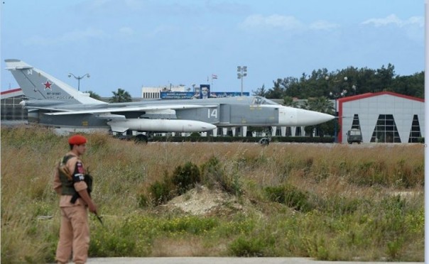 В сеть утекли фото замеченного на авиабазе в Сирии российского А-50