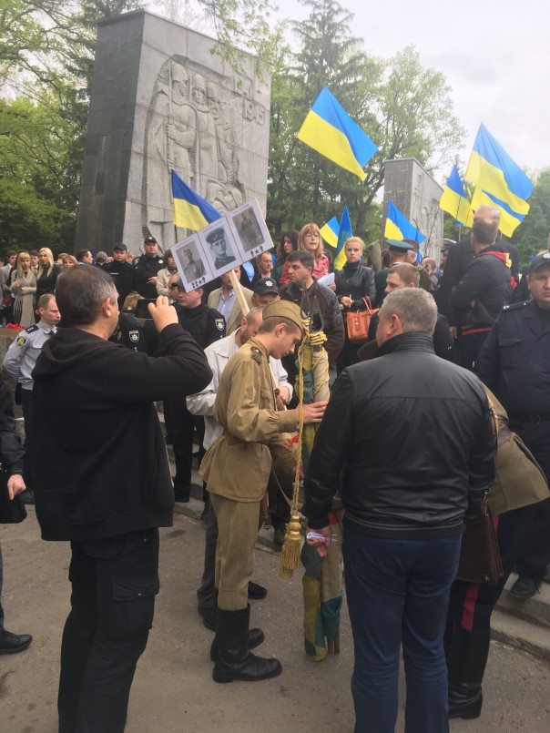 Память дедов и отцов зовет Память дедов и отцов зовет