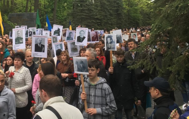 Память дедов и отцов зовет Память дедов и отцов зовет