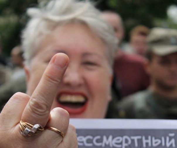 День Победы в Запорожье: Так с кем нам примиряться-то?