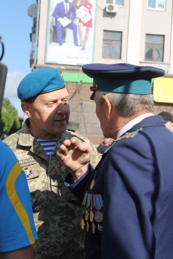 День Победы в Запорожье: Так с кем нам примиряться-то?