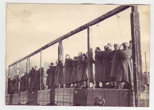 День Победы в Запорожье: Так с кем нам примиряться-то?