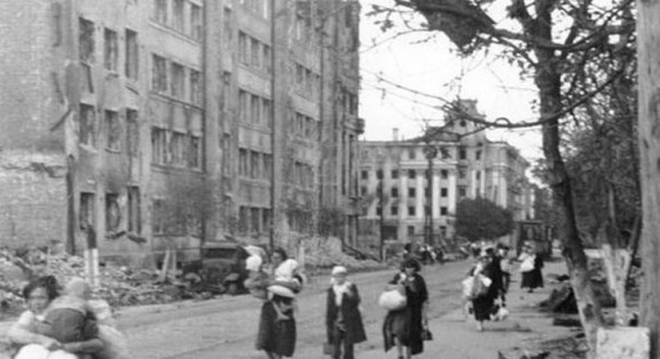 Как деды нынешних необандеровцев русский город защищали