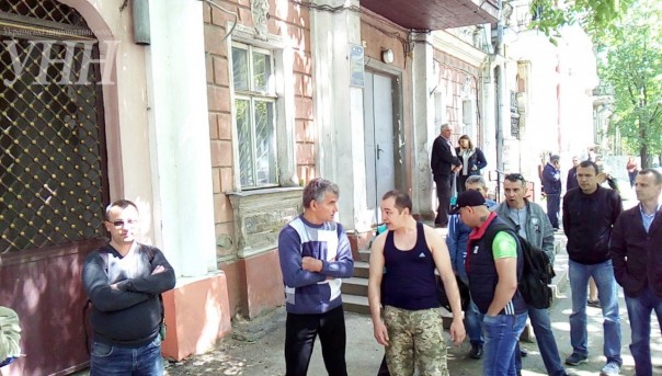 Их мстя будет долгой и вонючей: в Харькове осквернили памятник жертвам войны, в Николаеве униженные боевики «АТЫ» атаковали офис афганцев