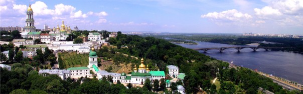 Киевская ночь перед дождём на рассвете