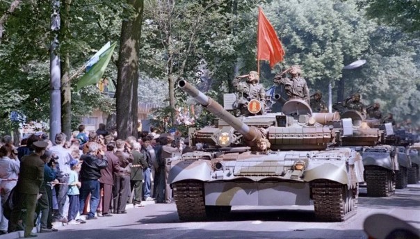 Мир спасет красота русского оружия Мир спасет красота русского оружия