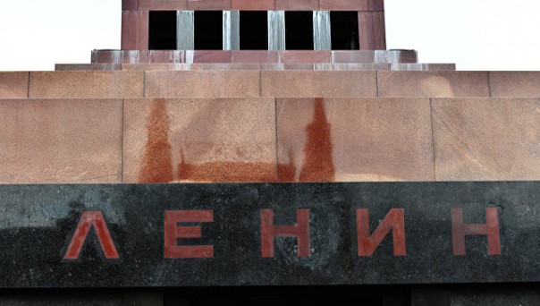 Мавзолей Ленина на Красной площади вновь открывается для посетителей