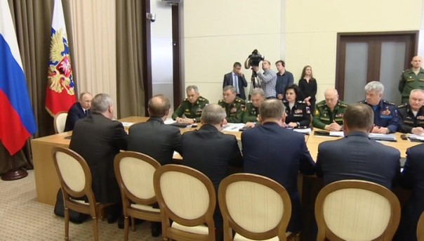 Путин: необходимо уточнить подход к переоснащению войск