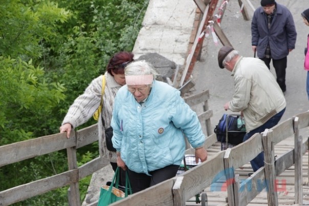 Сводка от НМ ЛНР 18 мая 2017. Киев вновь сорвал разведение сил у Станицы Луганской Сводка от НМ ЛНР 18 мая 2017. Киев вновь сорвал разведение сил у Станицы Луганской