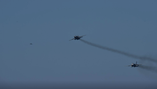 Российские Су-24 трижды облетели фрегат НАТО на Балтийском море (Видео) Российские Су-24 трижды облетели фрегат НАТО на Балтийском море (Видео)