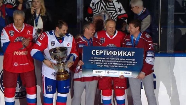 Ночная хоккейная лига. Специальный репортаж Александра Абрамова