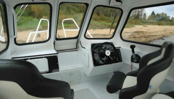 Новейший катер Grizzly 740 Pro Jet дали кировским синоптикам Новейший катер Grizzly 740 Pro Jet дали кировским синоптикам