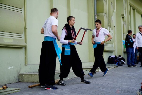 Редеют ряды вывшиванок. И даже Боевой Гопак не помогает Редеют ряды вывшиванок. И даже Боевой Гопак не помогает