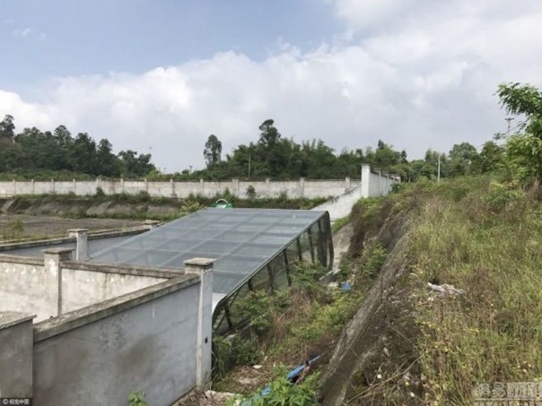 Выход в никуда: в Китае работает самая одинокая и ненужная станция метро Выход в никуда: в Китае работает самая одинокая и ненужная станция метро