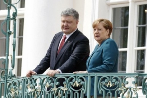 Визит Порошенко в Германию оказался провальным для Украины 