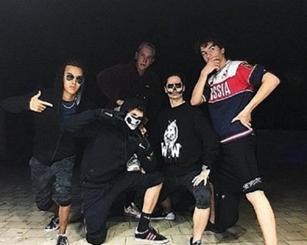 Пользователи сети про зарядку от Марины Порошенко: лучше б мужа закодировала, а то бухает как черт Пользователи сети про зарядку от Марины Порошенко: лучше б мужа закодировала, а то бухает как черт