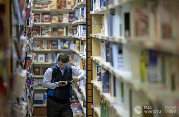 Грабеж по-киевски: зачем Украина избавляется от собственных граждан. Ростислав Ищенко Грабеж по-киевски: зачем Украина избавляется от собственных граждан. Ростислав Ищенко