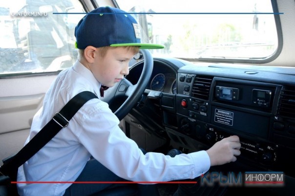 В Крыму прошла выставка техники и вооружения Пограничной службы