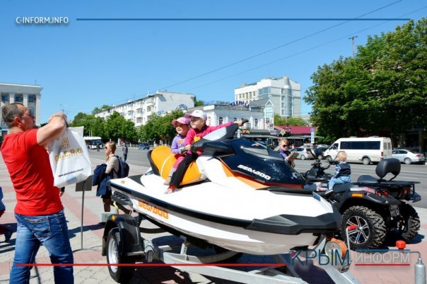 В Крыму прошла выставка техники и вооружения Пограничной службы