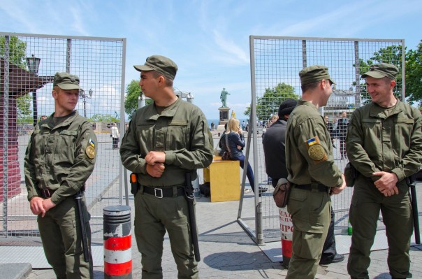 Порошенко за решеткой и прочие «знаки внимания» в Одессе Порошенко за решеткой и прочие «знаки внимания» в Одессе