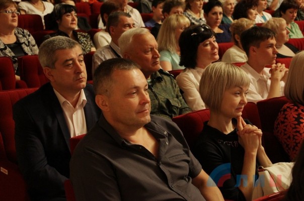 Кобзон - укропам: Я к вам на Украину не езжу, я езжу к себе на Родину