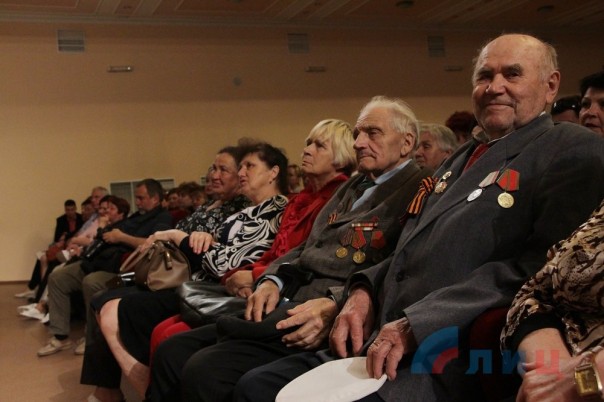 Кобзон - укропам: Я к вам на Украину не езжу, я езжу к себе на Родину