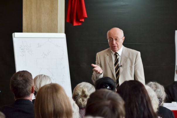 Конференция «Октябрьская революция: мифы и реальность» прошла в Екатеринбурге Конференция «Октябрьская революция: мифы и реальность» прошла в Екатеринбурге