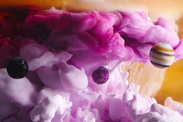 Блогеры «загипнотизировали» зрителей макросъемкой взаимодействия чернил в воде