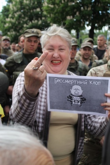 День Победы в Запорожье: Так с кем нам примиряться-то?