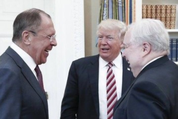 Встреча Лаврова и Трампа напугала украинских экспертов: США могут слить Украину в любой момент