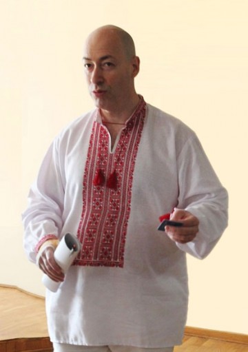 Жительницу Харькова, дозвонившуюся на ТВ, отключили от эфира за слова о России